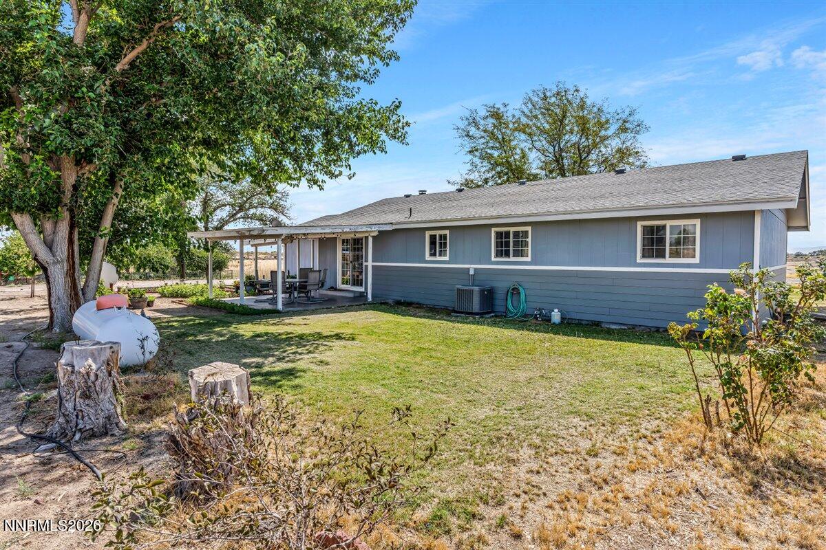 6975 Cox Road Fallon, NV 89406 - Photo 8 of 45 cox rd back