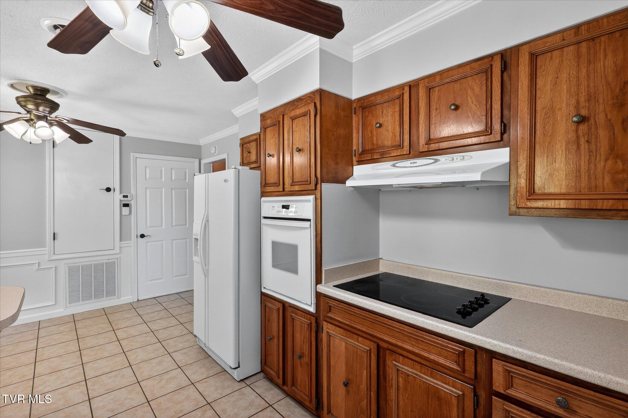 3852 Ridge Line Drive Kingsport, TN 37664 - Photo 12 of 51 13-3852-Ridgeline-Dr-Kingsport-WindowSti