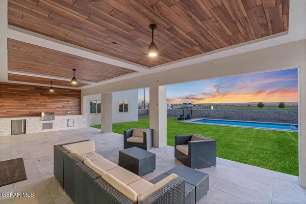 $1,315,000 | 469 Country Oaks Drive, El Paso, TX 79932