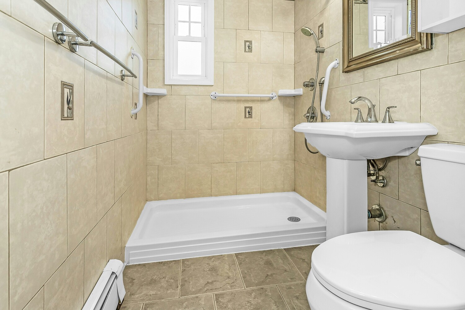 78-07 Springfield Boulevard, Unit UPPR Queens, NY 11364 - Photo 15 of 23