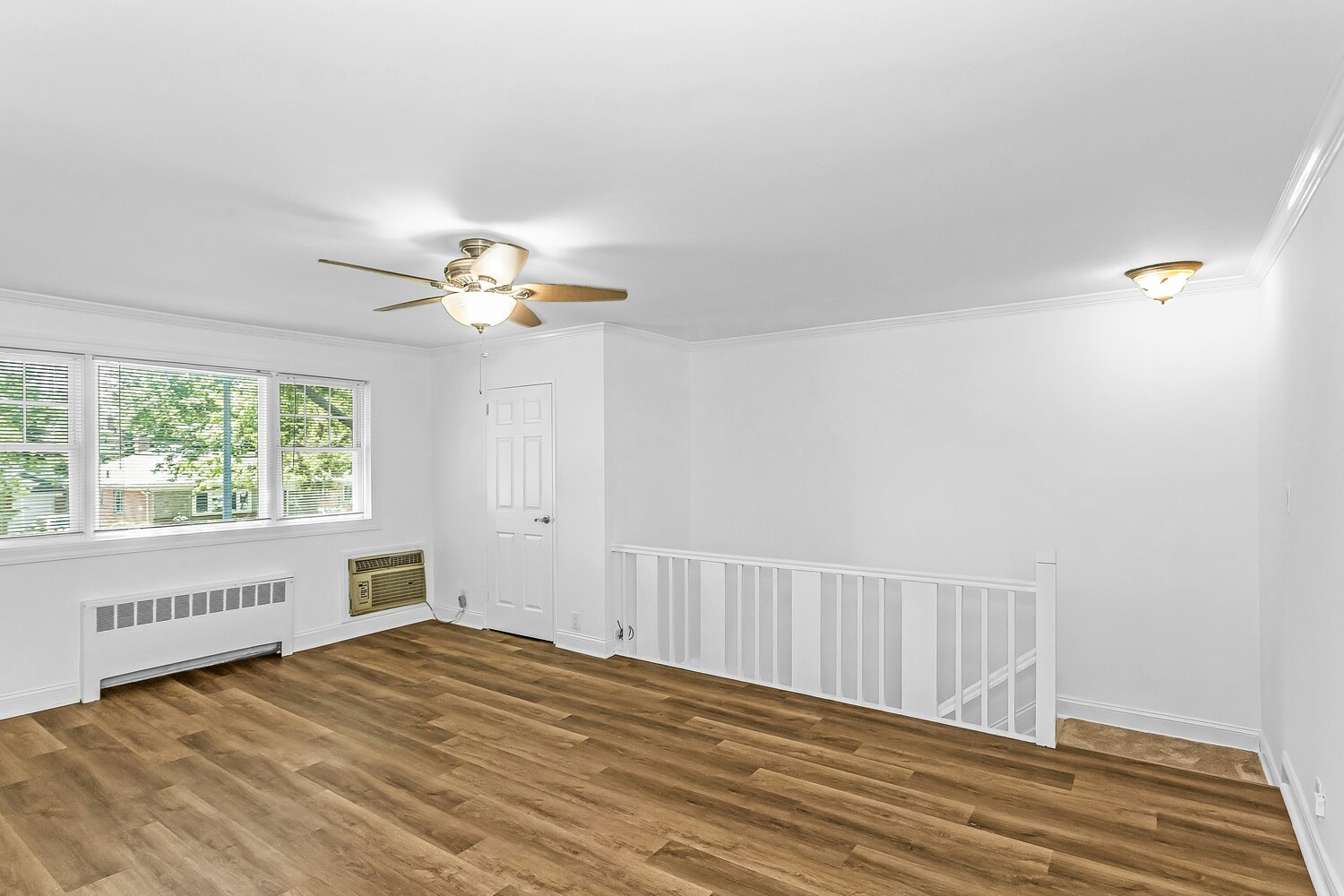 78-07 Springfield Boulevard, Unit UPPR Queens, NY 11364 - Photo 4 of 23