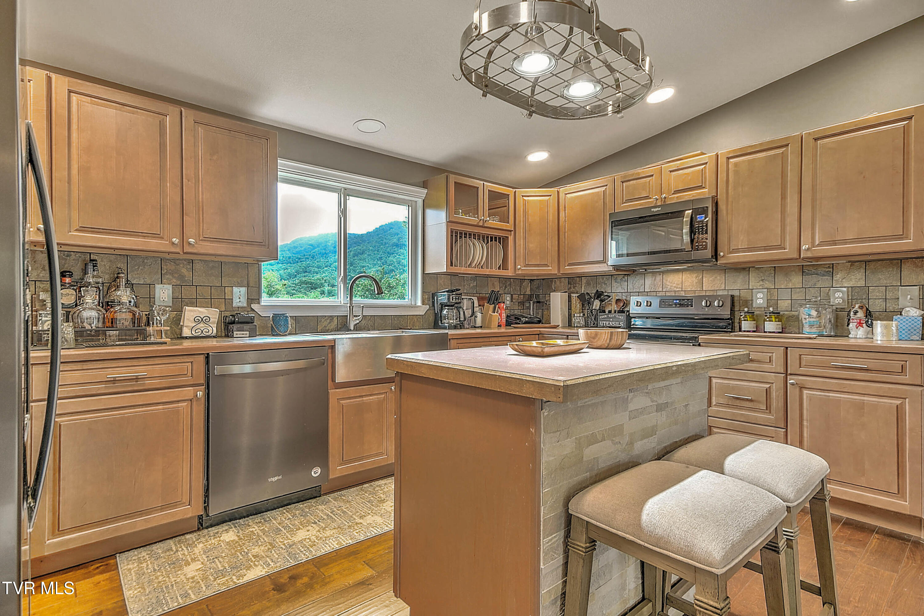 298 Rabbit Run Lane Big Stone Gap, VA 24219 - Photo 18 of 52 298 Rabbit Run Ln DP-17