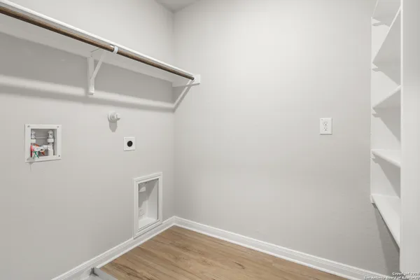 $1,450 | 3925 Abbott Pass, Unit 101, St. Hedwig, TX 78152