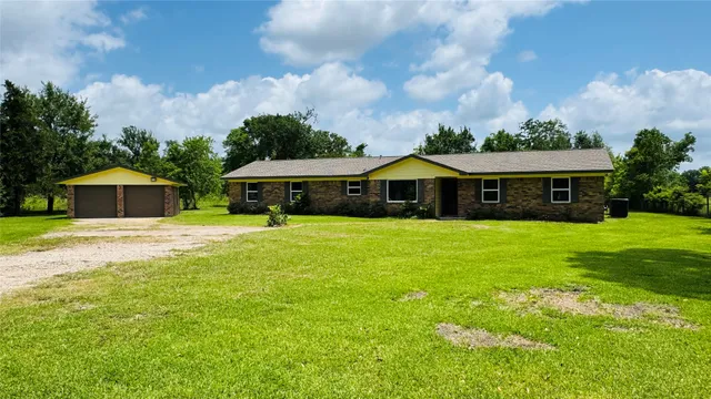 $398,000 | 1434 County Road 878A, Sweeny, TX 77480