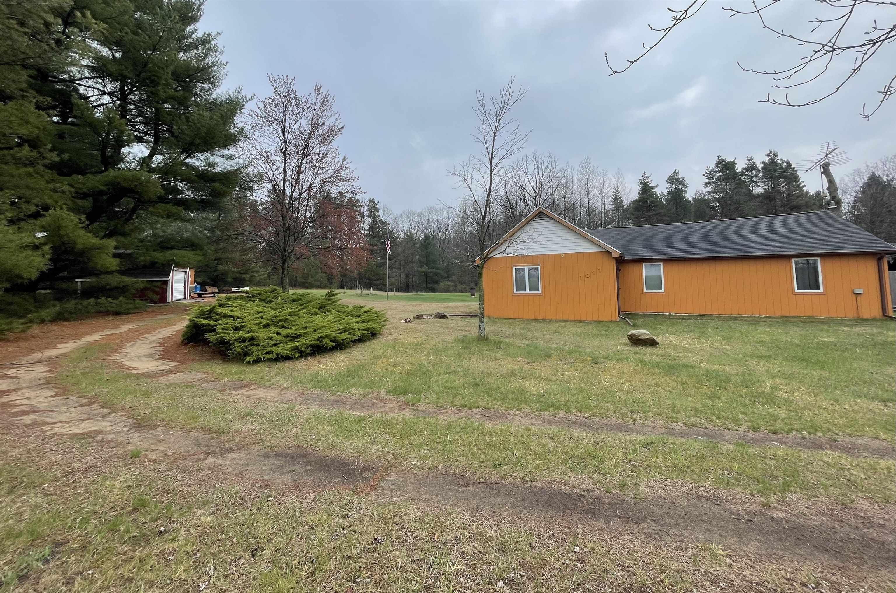1097 20 Mile Road Barryton, MI 49305 - Photo 2 of 32 1933156-3b5efe41-a8eb-4041-98cd-1b10ba767d53.JPG