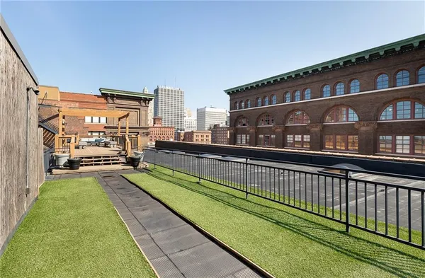 $132,500 | 308 West 8th Street, Unit 505, Kansas City, MO 64105