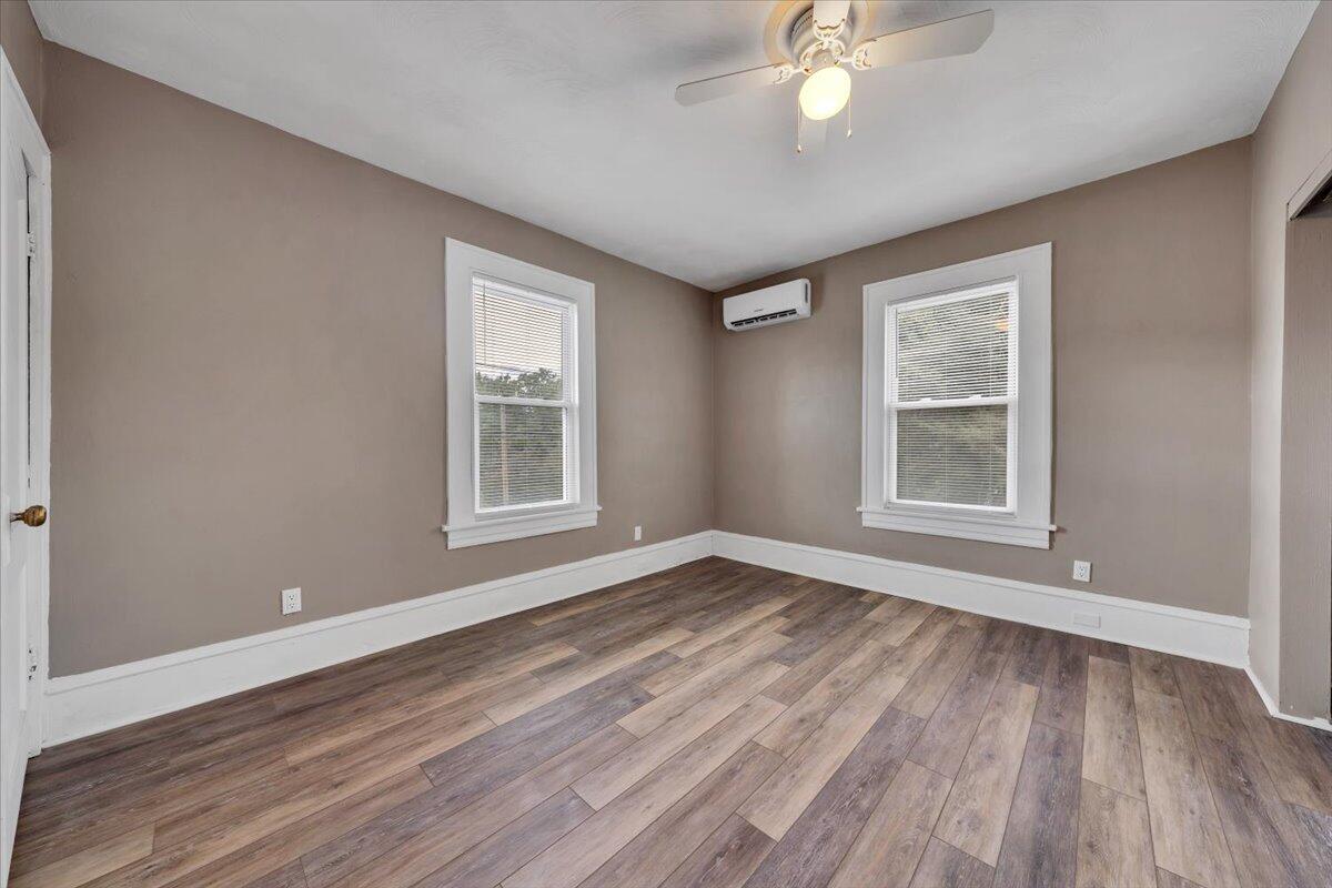 2415 Overlook Road Northeast Roanoke, VA 24012 - Photo 23 of 31 23-MIB05147