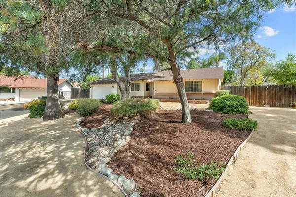 $799,999 | 415 Lewis Court, Claremont, CA 91711