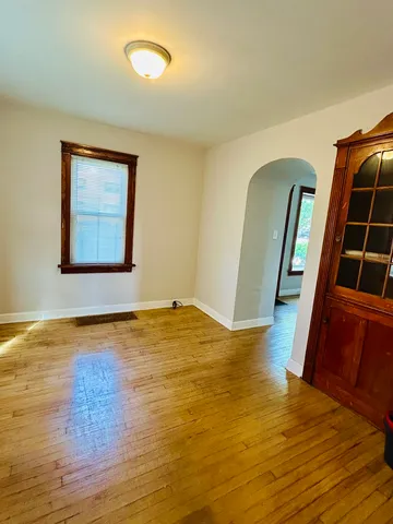 $120,000 | 521 East 161st Place, South Holland, IL 60473