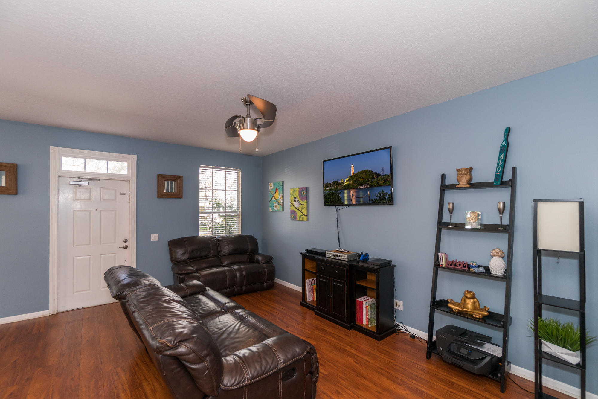 262 Iris Drive Jupiter, FL 33458 - Photo 5 of 28 LIVING