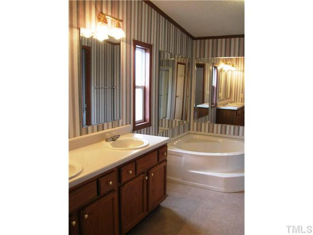 1280 Federal Road Benson, NC 27504 - Photo 12 of 23 Photo 12