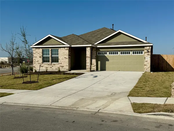 $2,395 | 160 Sky Meadows Circle, San Marcos, TX 78666