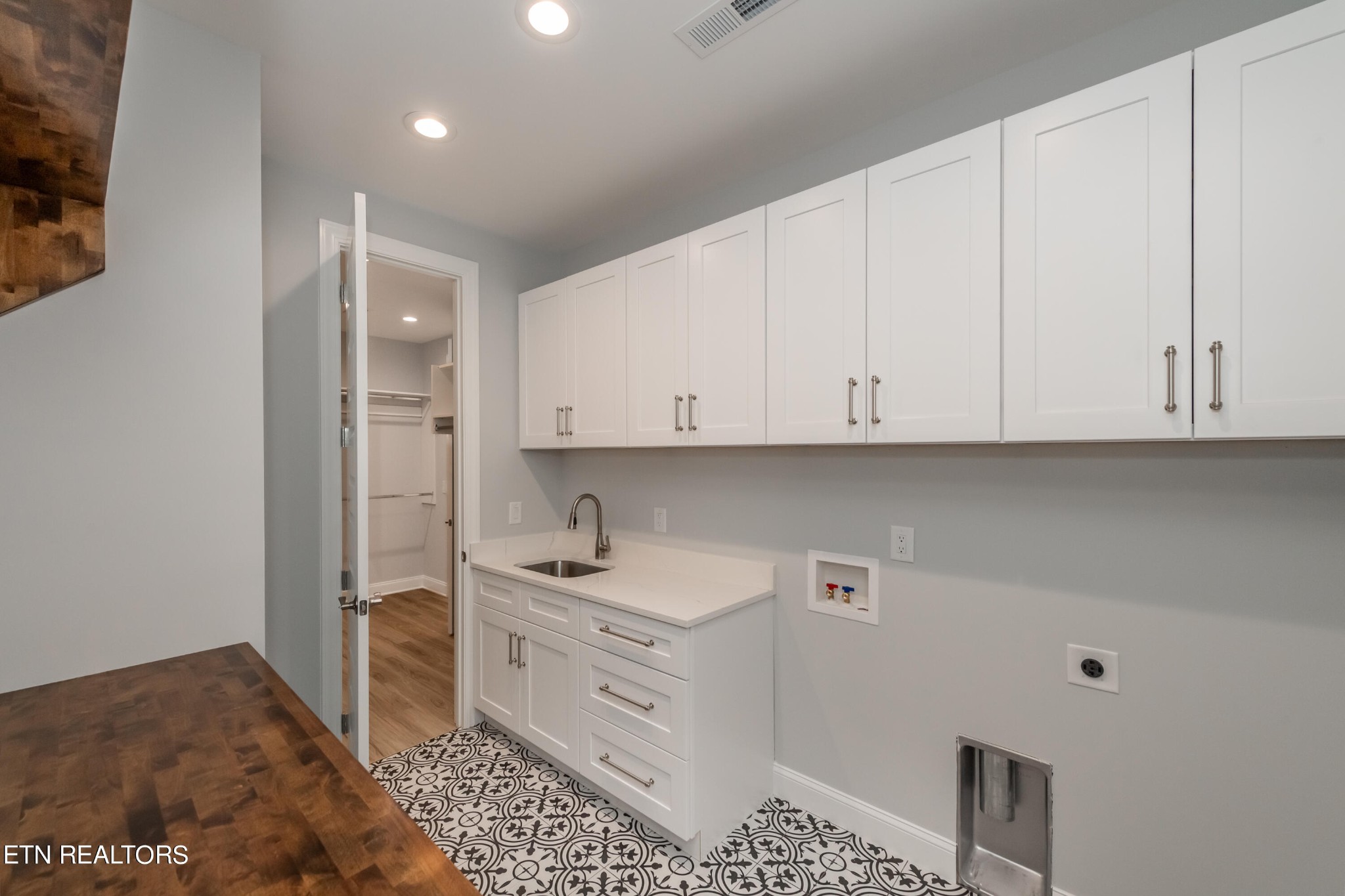 124 Inata Circle Loudon, TN 37774 - Photo 26 of 41 Gallery Image 26