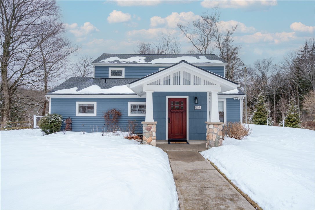 595 Lake Road Webster, NY 14580 - Photo 2 of 49 Welcome home to 595 Lake Road, Webster ~