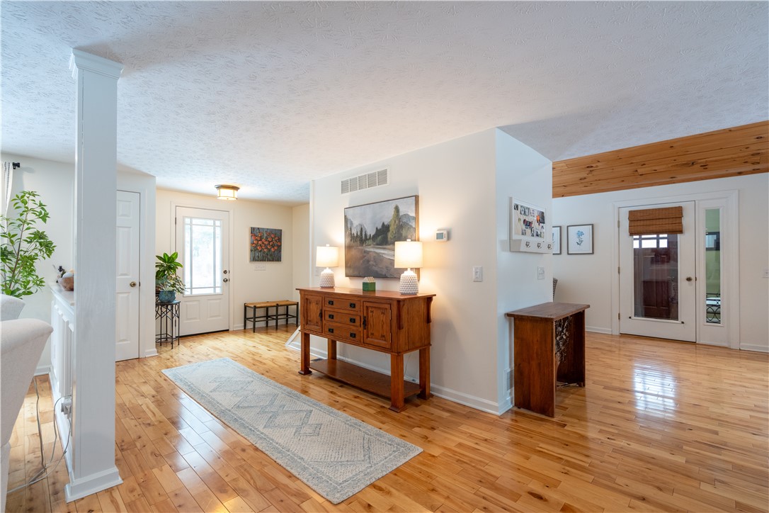 595 Lake Road Webster, NY 14580 - Photo 24 of 49