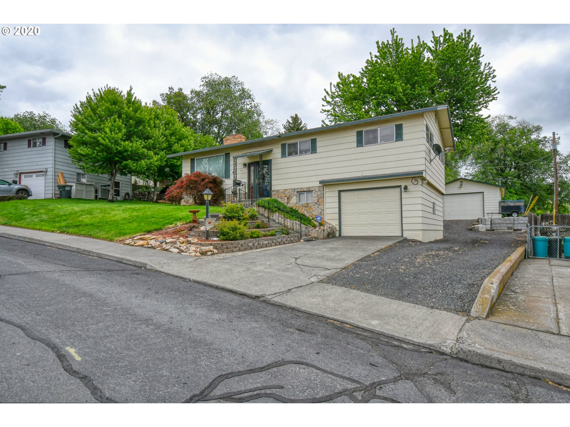 3210 Southwest Jay Avenue Pendleton, OR 97801 - Photo 3 of 32 Gallery Image 3
