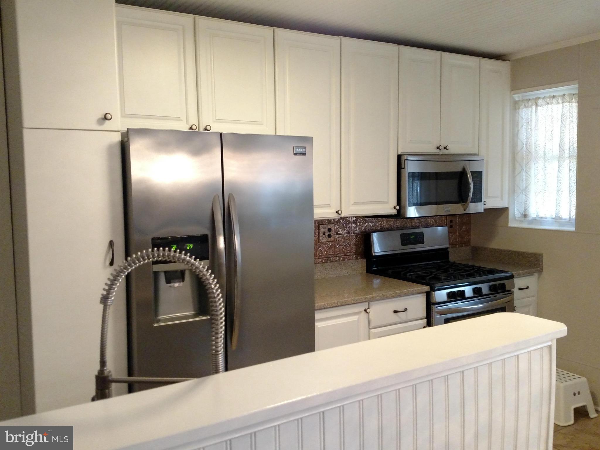 253 Ridge Avenue Towson, MD 21286 - Photo 14 of 30 Kitchen