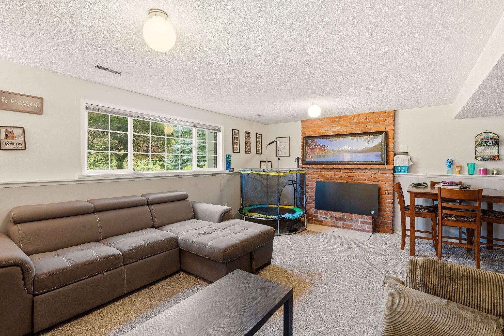 1804 South Wardson Road Spokane Valley, WA 99212 - Photo 18 of 34