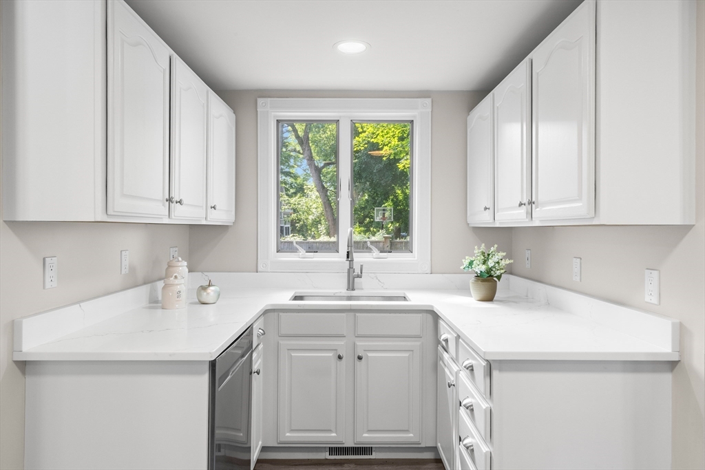 3 Summer Street, Unit 2 Topsfield, MA 01983 - Photo 10 of 38
