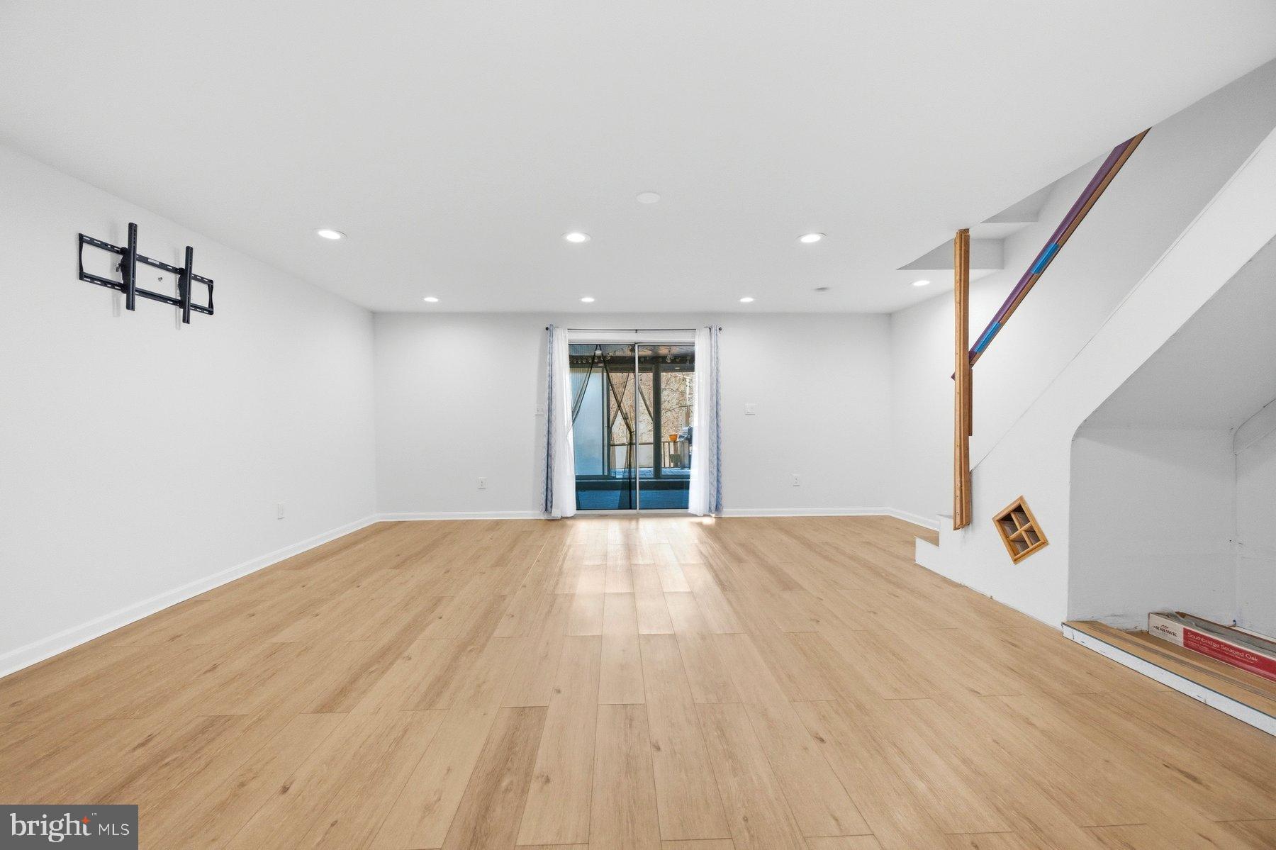 58 Hardwood Drive Rosedale, MD 21237 - Photo 33 of 38 Spacious, bright room with modern appeal.