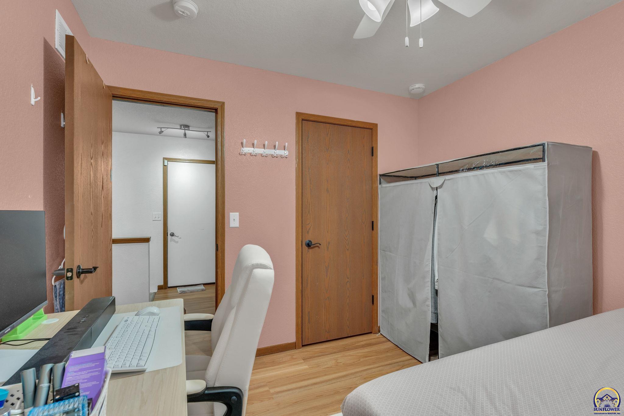 4312 Southeast Chisolm Road Topeka, KS 66609 - Photo 18 of 37