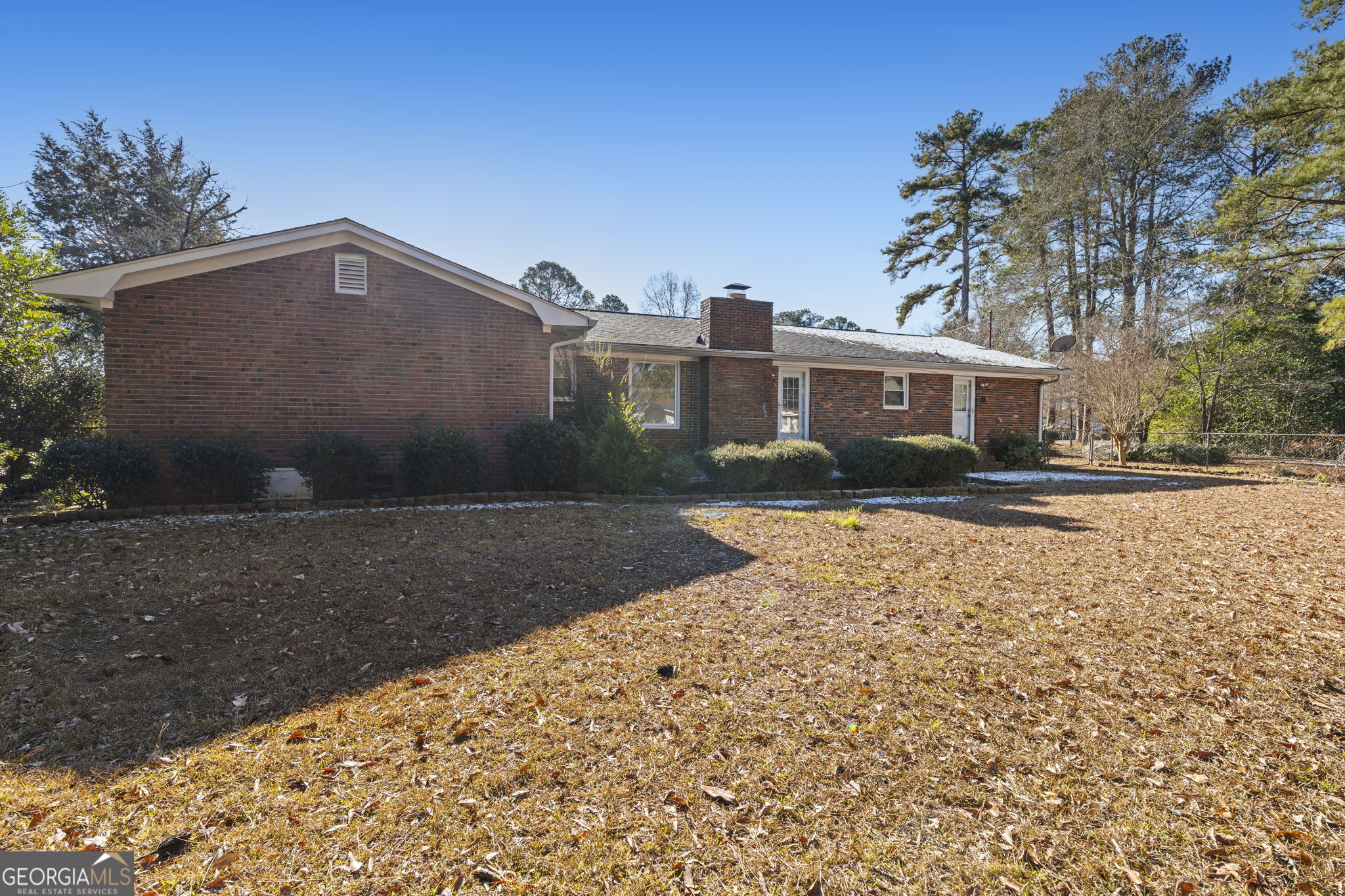 1729 Milton Way Perry, GA 31069 - Photo 36 of 41 a backyard of a house