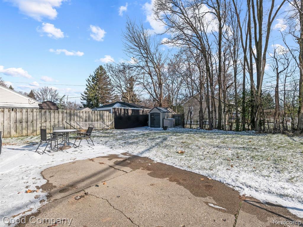 2802 Rochester Road Royal Oak, MI 48073 - Photo 15 of 17