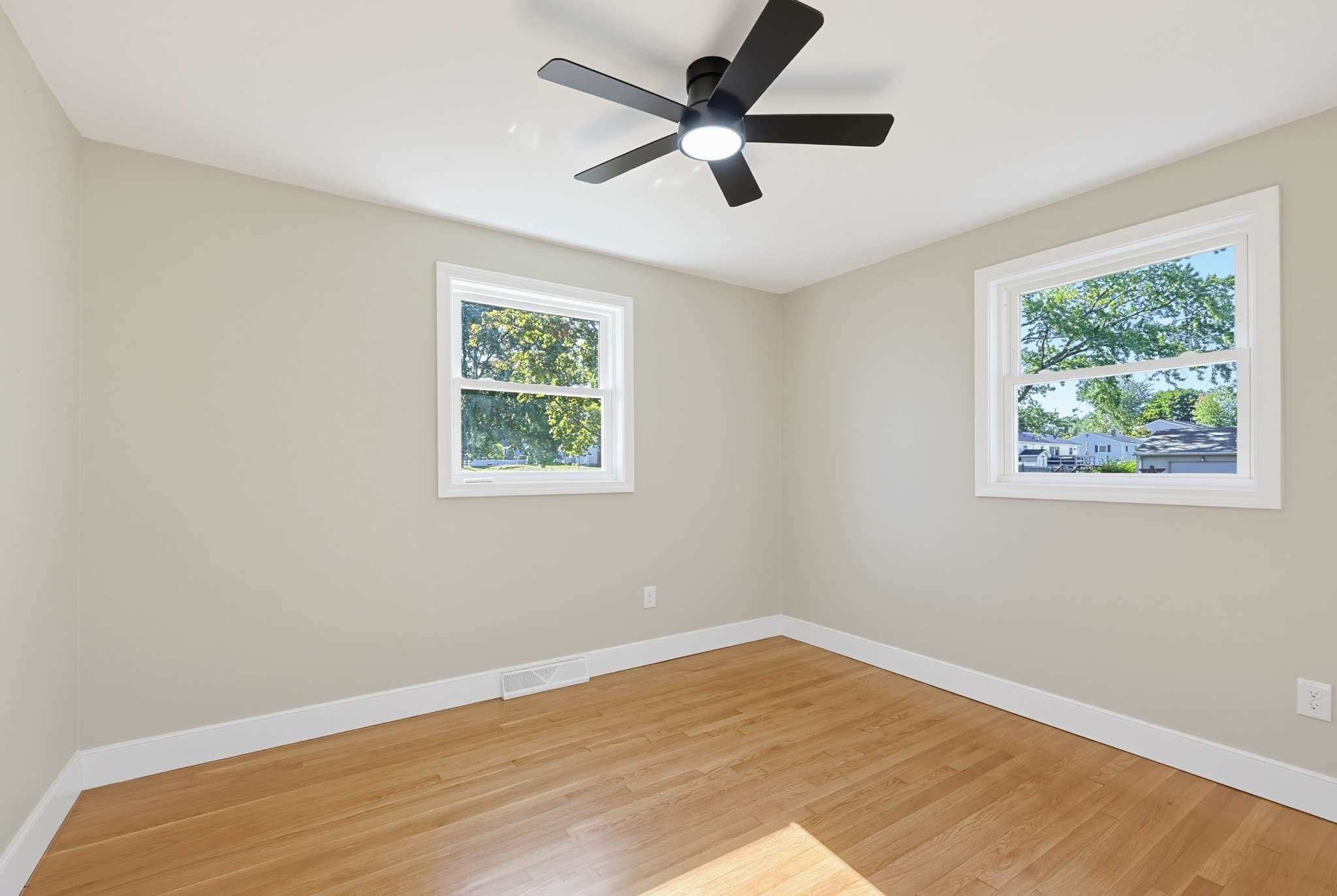 28 Deerfield Road Attleboro, MA 02703 - Photo 19 of 36 Gallery Image 19