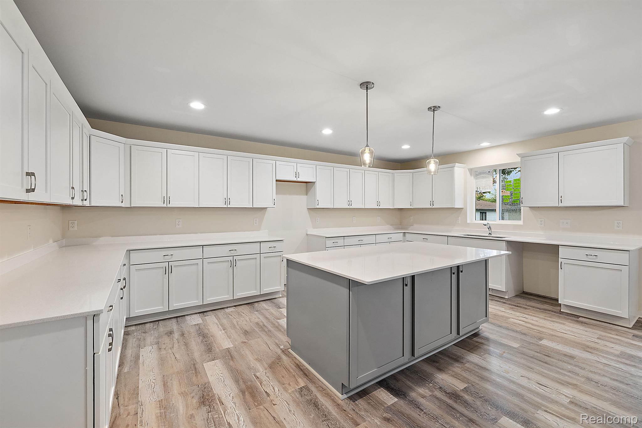 2829 Walsh Drive Rochester, MI 48309 - Photo 15 of 40 Gallery Image 15