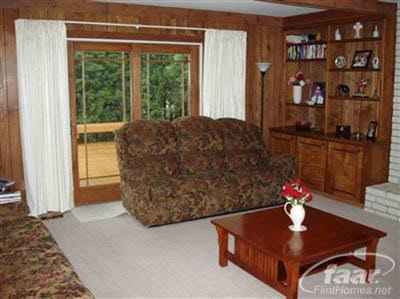 1323 Springborrow Drive Flint, MI 48532 - Photo 10 of 10 20243317-9.JPG