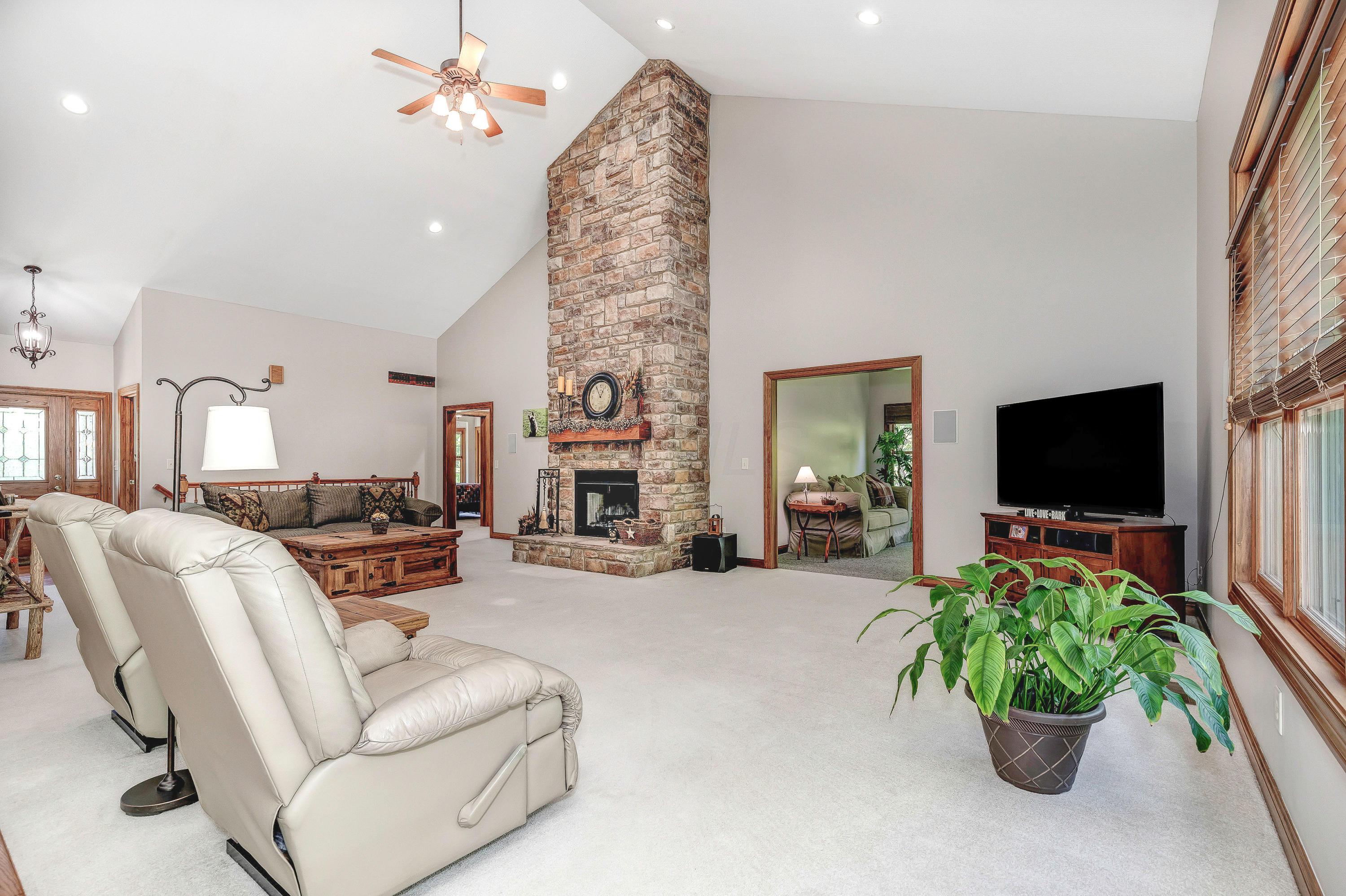 5133 Red Bank Road Galena, OH 43021 - Photo 5 of 50 Gallery Image 5