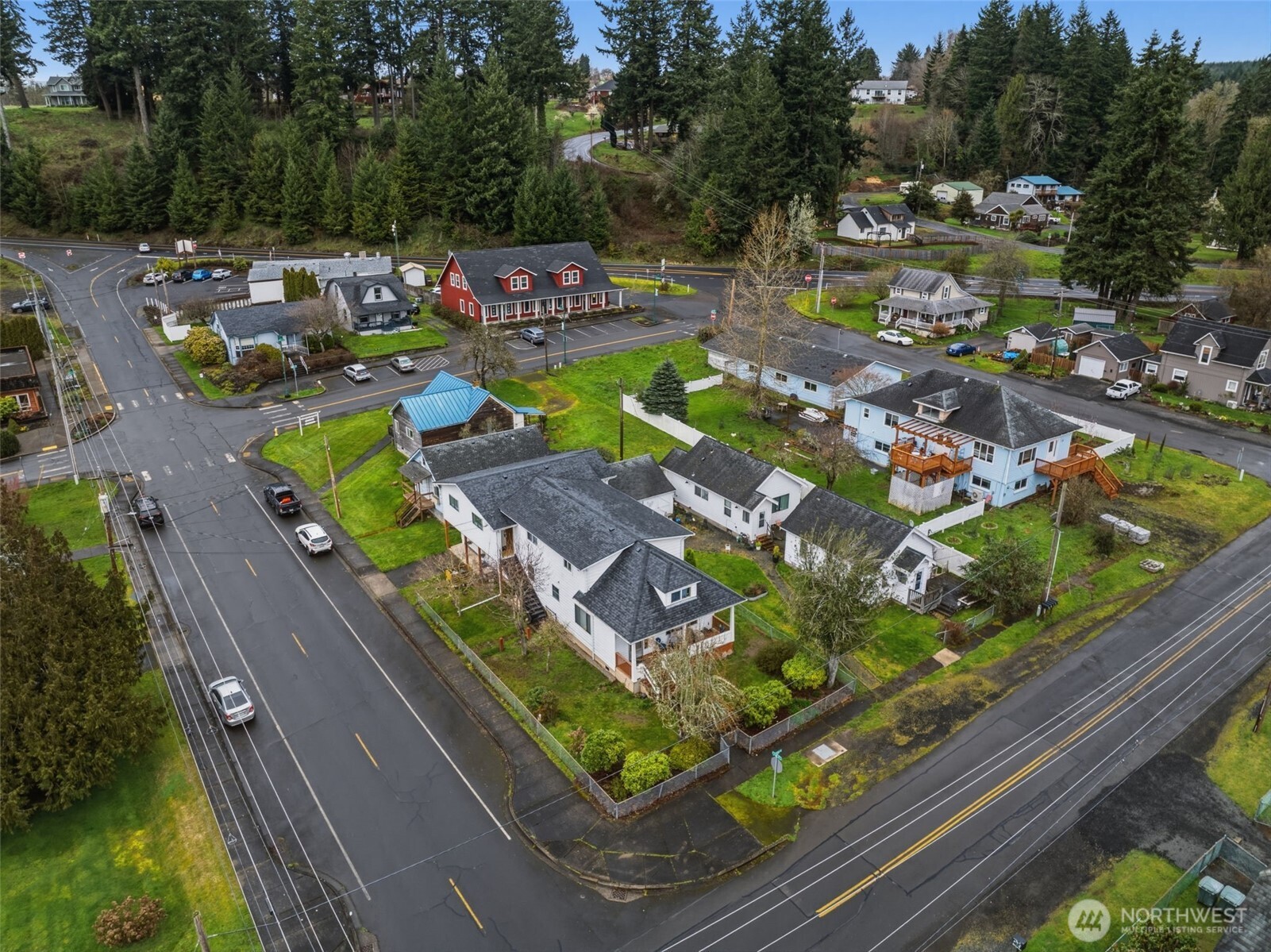 180 2nd Street Cathlamet, WA 98612 - Photo 7 of 40 a picture of a city view