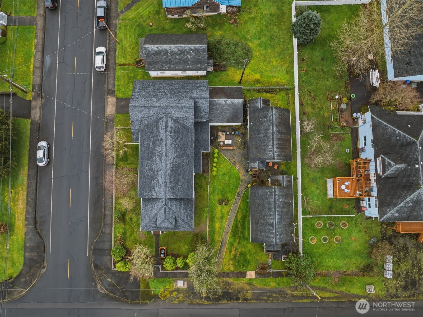 180 2nd Street Cathlamet, WA 98612 - Photo 9 of 40 an aerial view of a residential houses with outdoor space