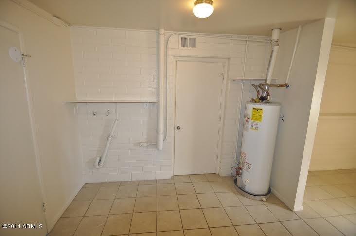 3011 West Ocotillo Road Phoenix, AZ 85017 - Photo 12 of 12 Laundry
