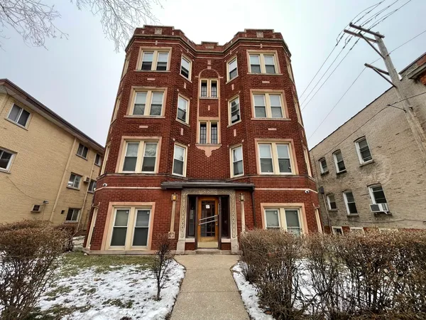 $1,900 | 722 North Austin Boulevard, Unit 3W, Oak Park, IL 60302