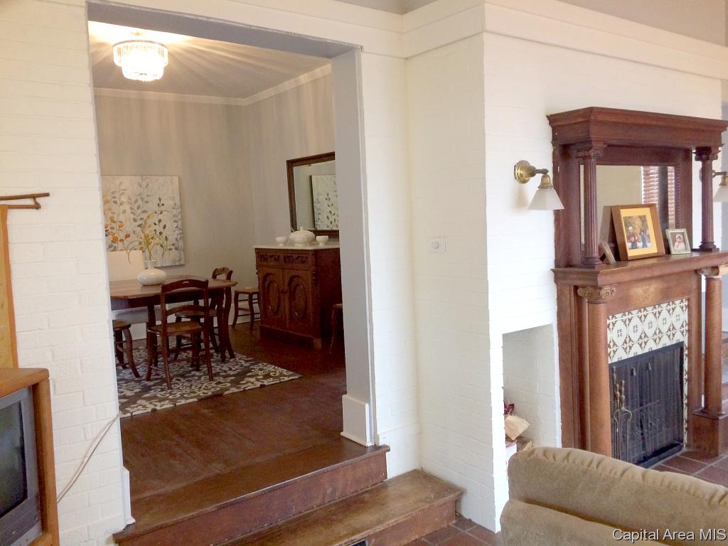 1937 Bates Avenue Springfield, IL 62704 - Photo 12 of 32 Gallery Image 12