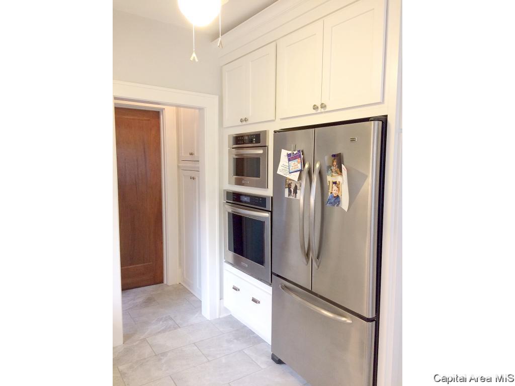1937 Bates Avenue Springfield, IL 62704 - Photo 17 of 32 Gallery Image 17