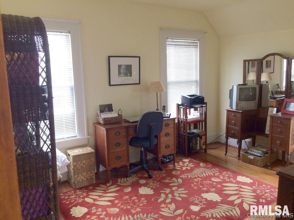 1937 Bates Avenue Springfield, IL 62704 - Photo 25 of 32 Gallery Image 25