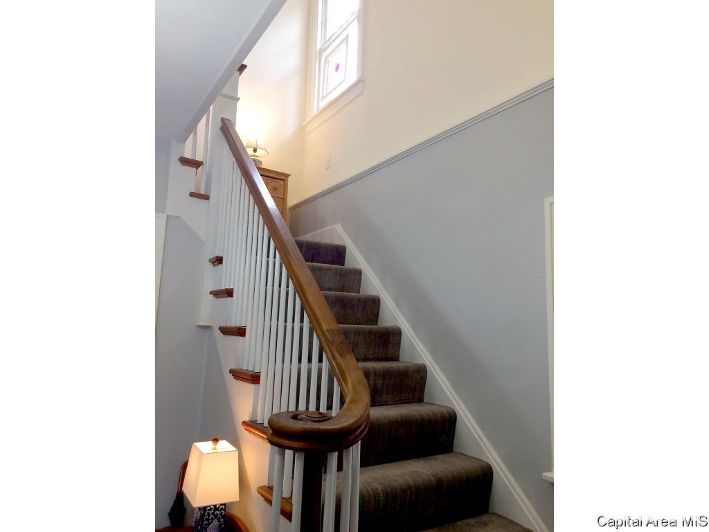 1937 Bates Avenue Springfield, IL 62704 - Photo 3 of 32 Gallery Image 3