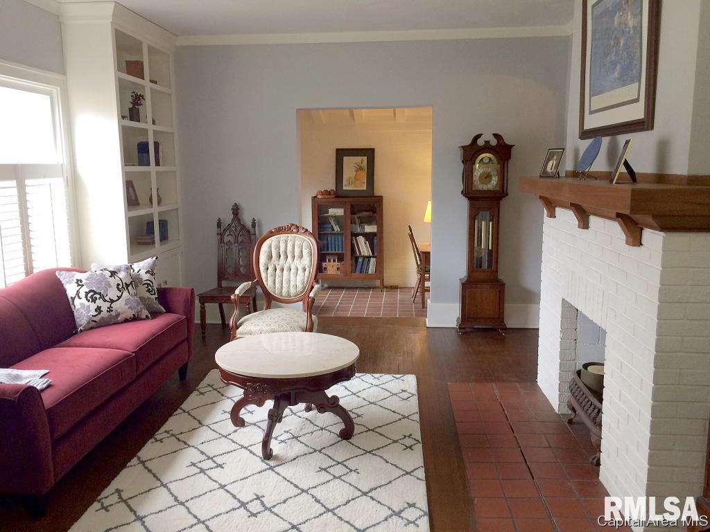 1937 Bates Avenue Springfield, IL 62704 - Photo 6 of 32 Gallery Image 6