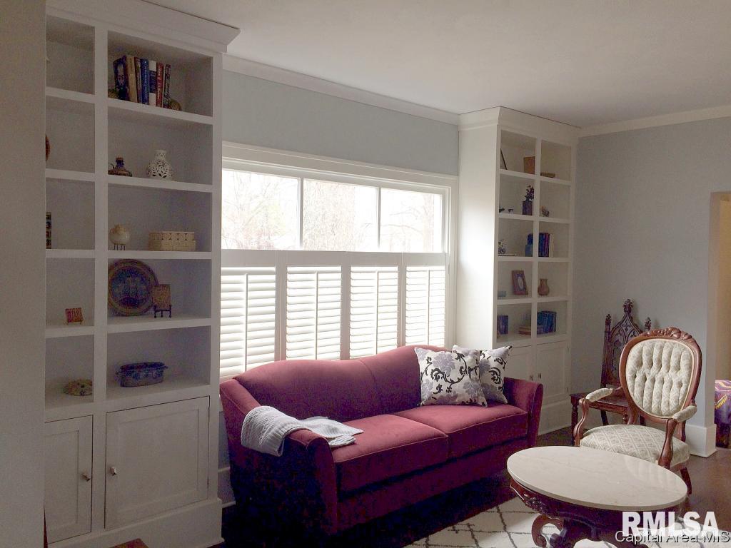 1937 Bates Avenue Springfield, IL 62704 - Photo 8 of 32 Gallery Image 8