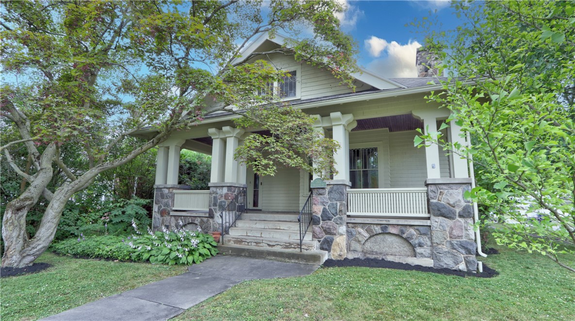 365 Washington Street, Geneva, NY 14456 Compass