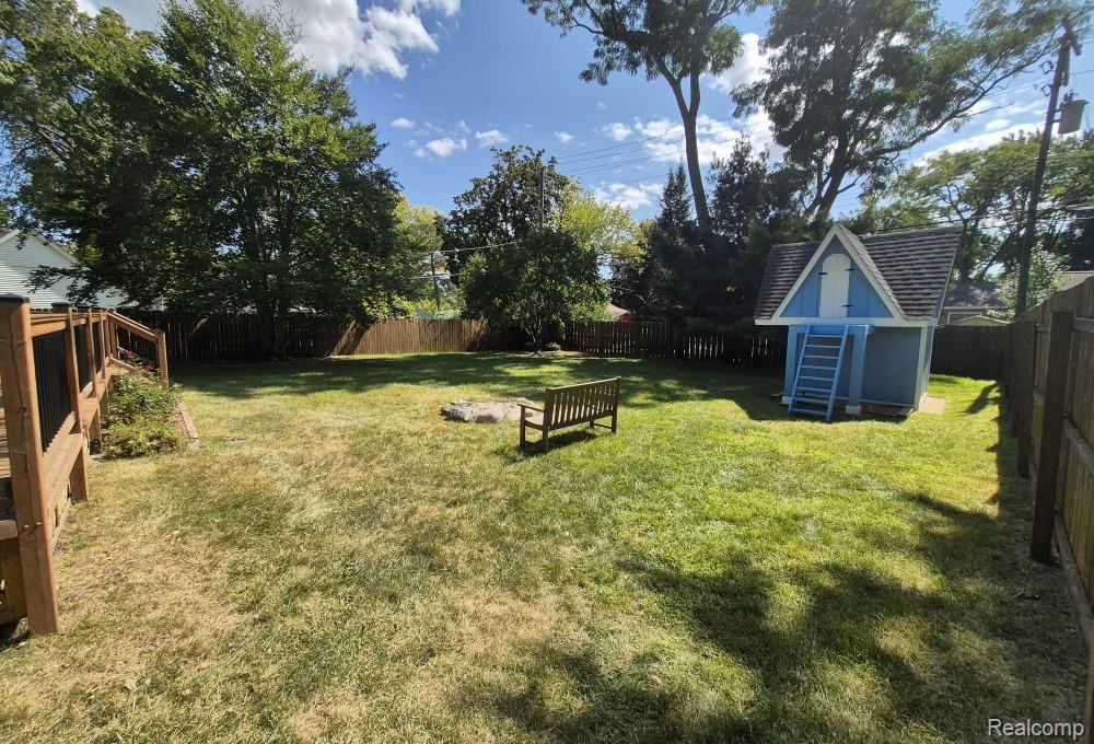 7377 Cooley Lake Road West Bloomfield, MI 48324 - Photo 14 of 59