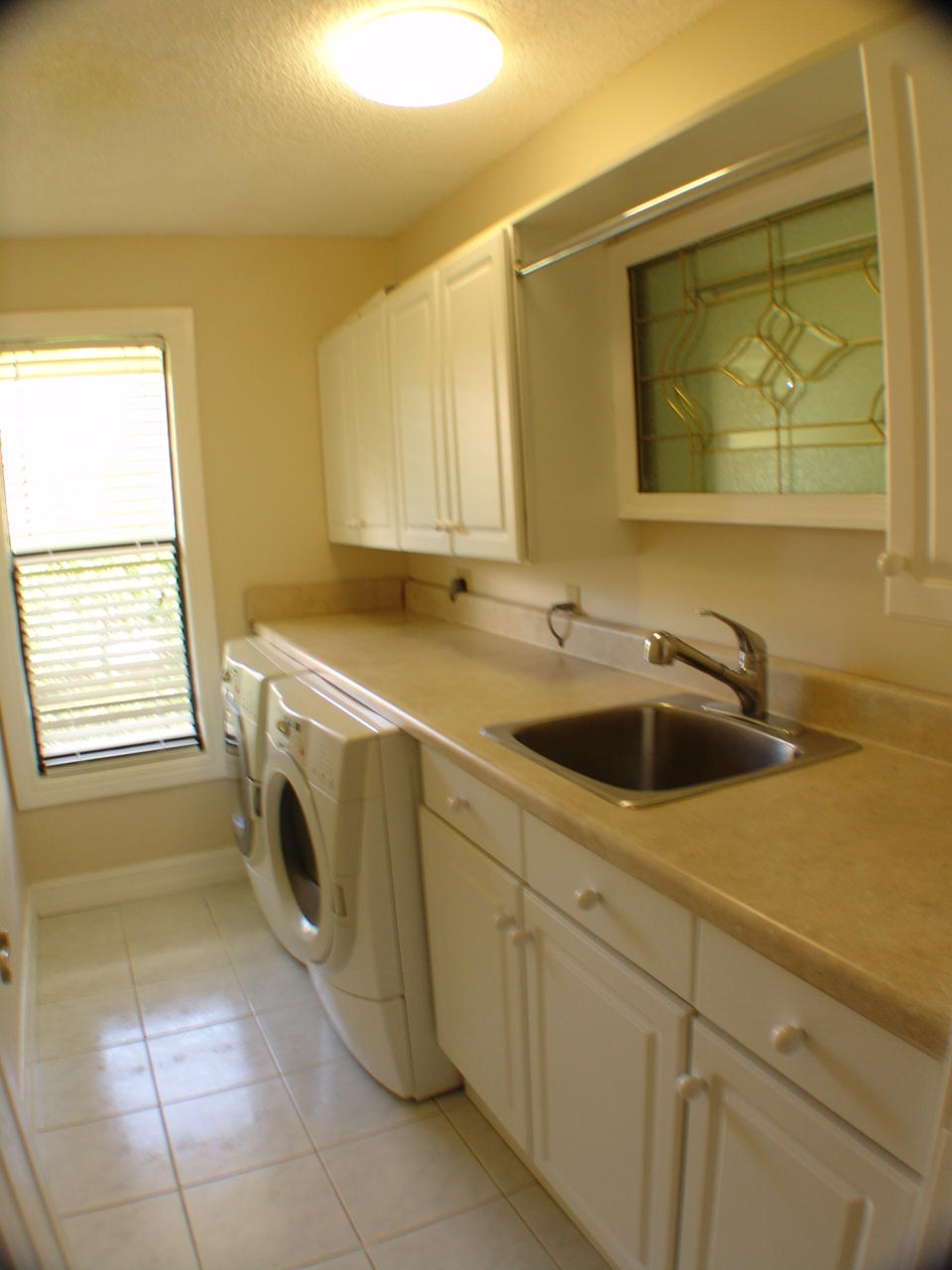 69 Dunbar Road Palm Beach Gardens, FL 33418 - Photo 17 of 21 Laundry Room