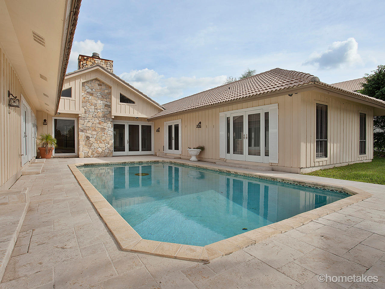69 Dunbar Road Palm Beach Gardens, FL 33418 - Photo 19 of 21 Pool and Patio area