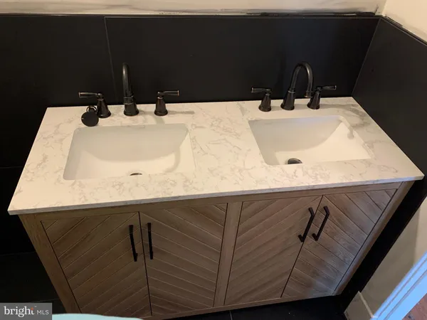 $2,400 | 3612 Langston Blvd., Unit 2, Arlington, VA 22207