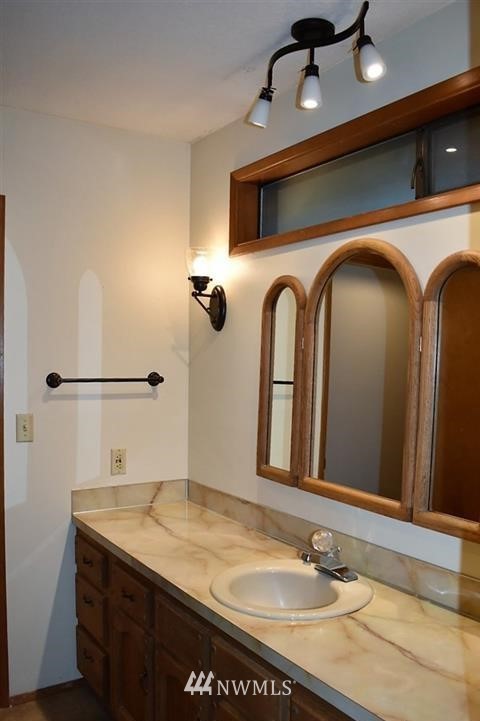 301 Madrona Way Sequim, WA 98382 - Photo 11 of 19 Gallery Image 11
