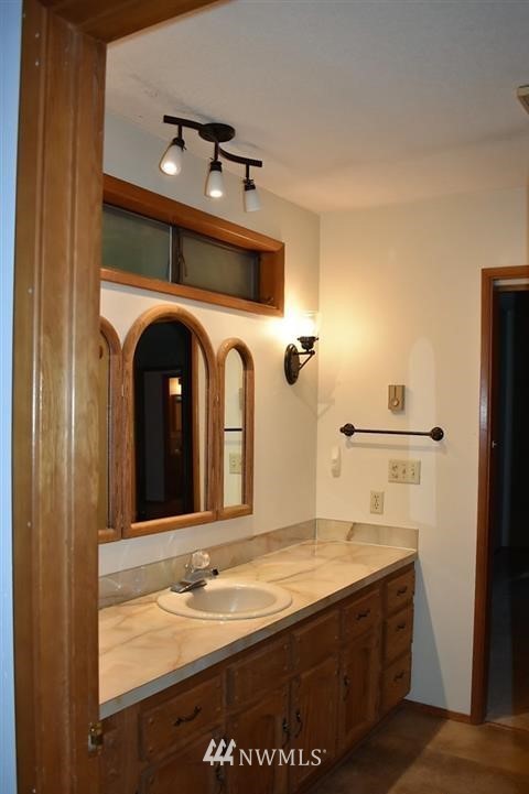 301 Madrona Way Sequim, WA 98382 - Photo 13 of 19 Gallery Image 13