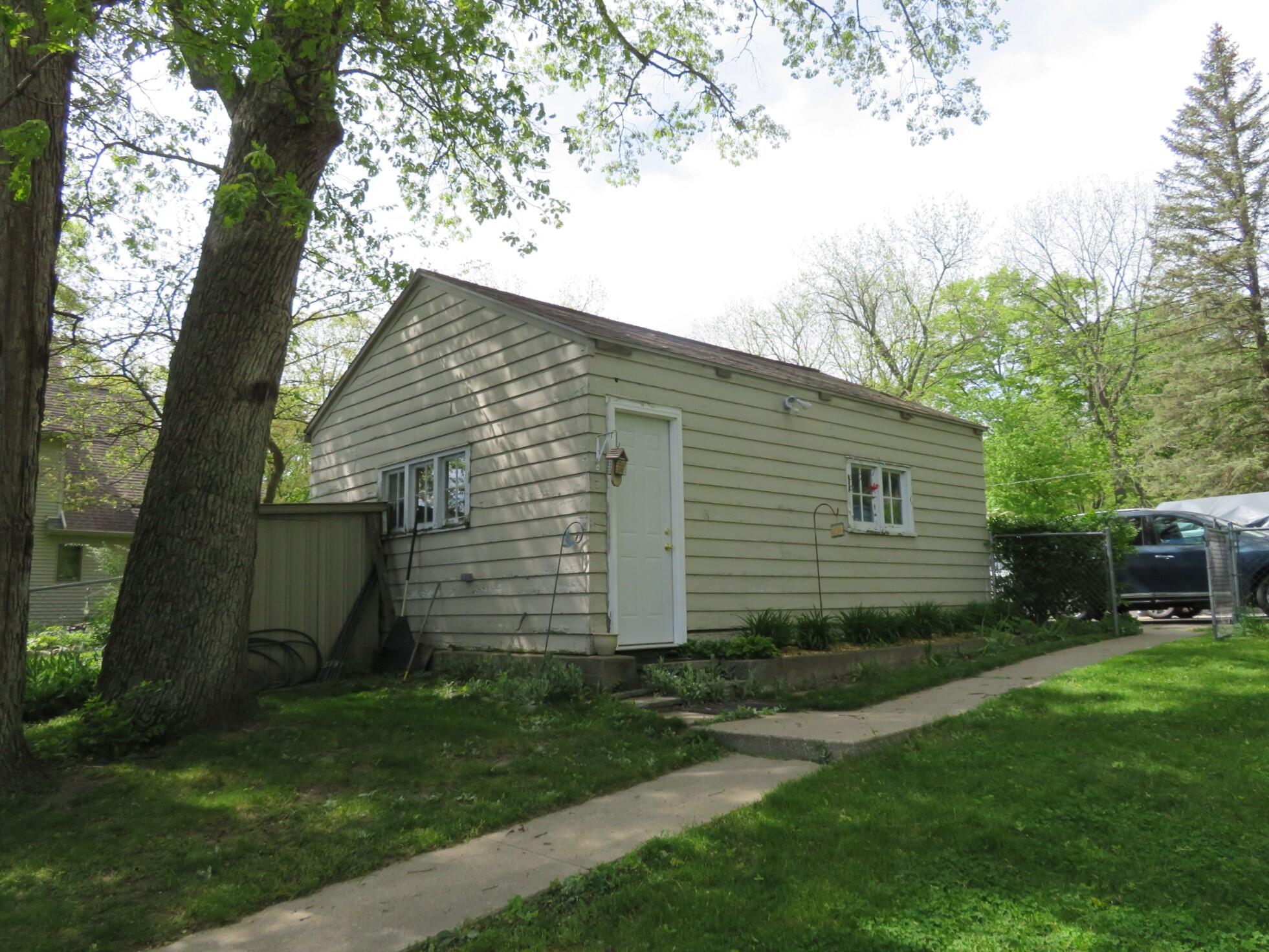 58448 East Clear Lake Road Three Rivers, MI 49093 - Photo 30 of 37 Garage