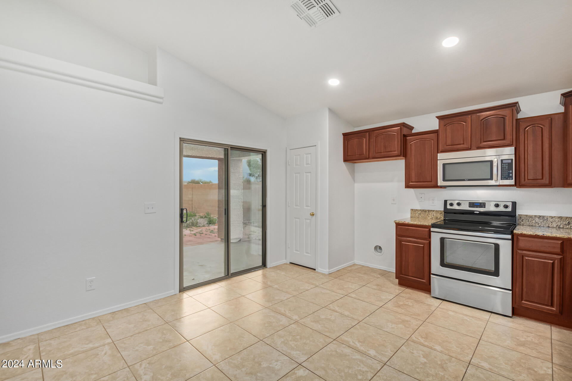 43214 West Cowpath Road Maricopa, AZ 85138 - Photo 11 of 34 15 - Cowpath